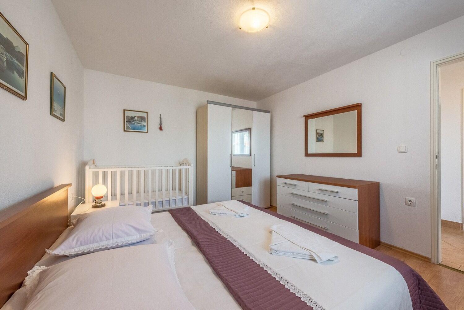 Apartment Bubi Трогир Екстериор снимка