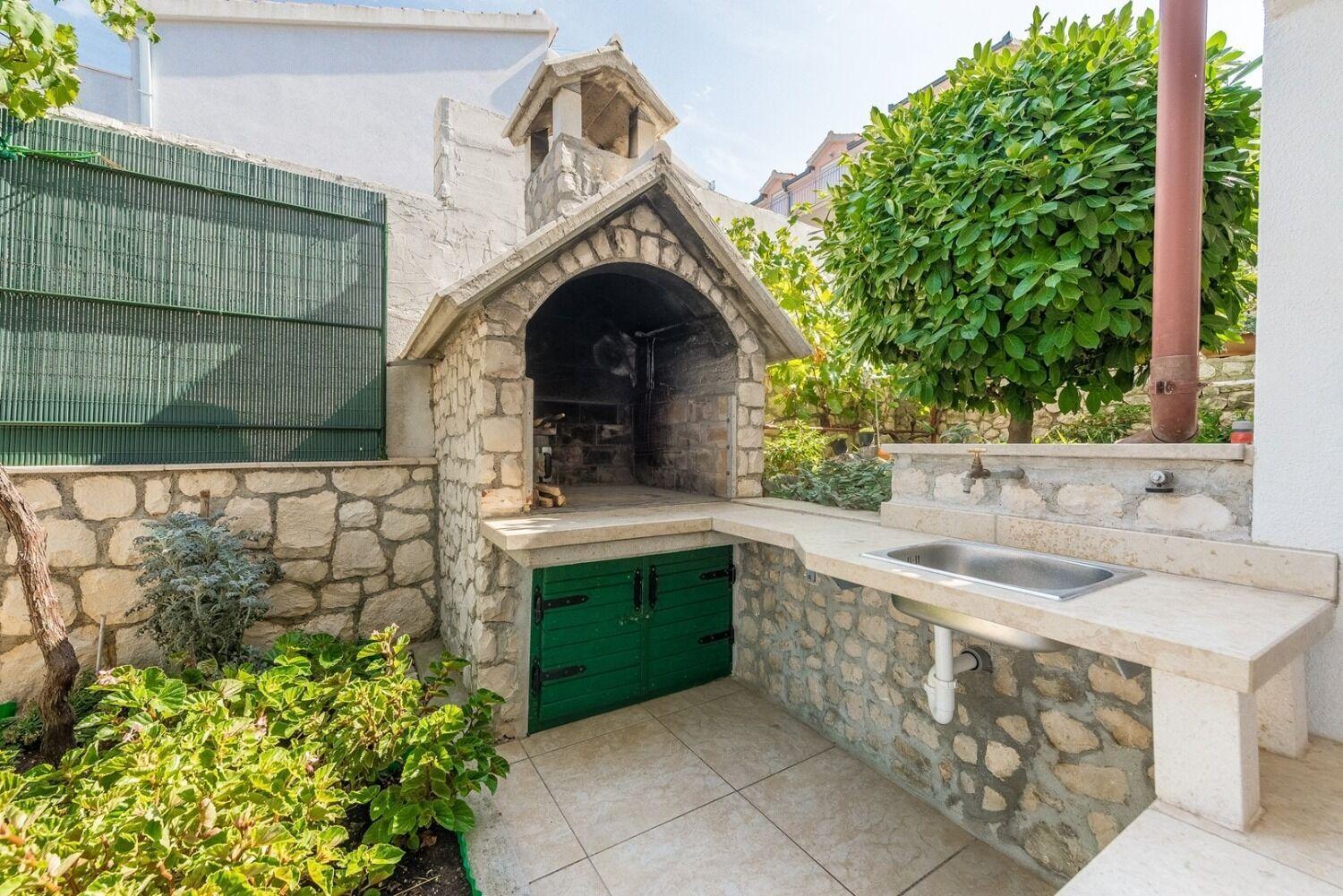 Apartment Bubi Трогир Екстериор снимка